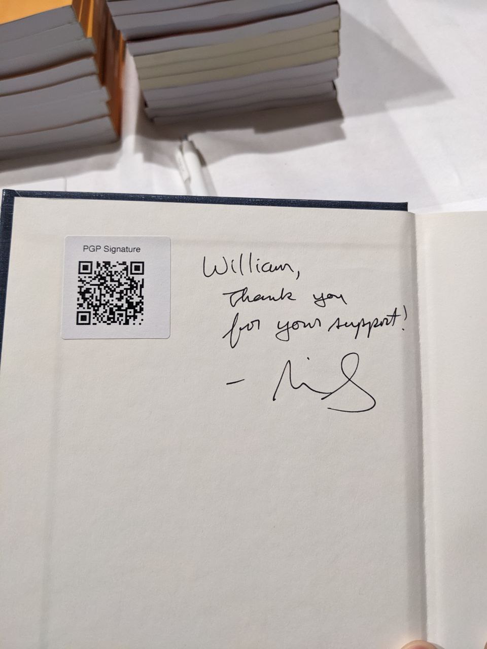 Signed autograph 5fe1f7182eb12cb2