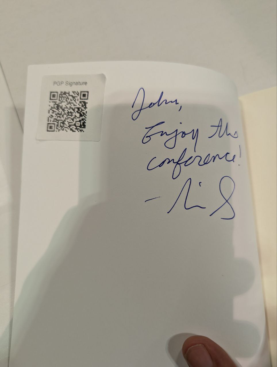 Signed autograph 608de1f923539ce9