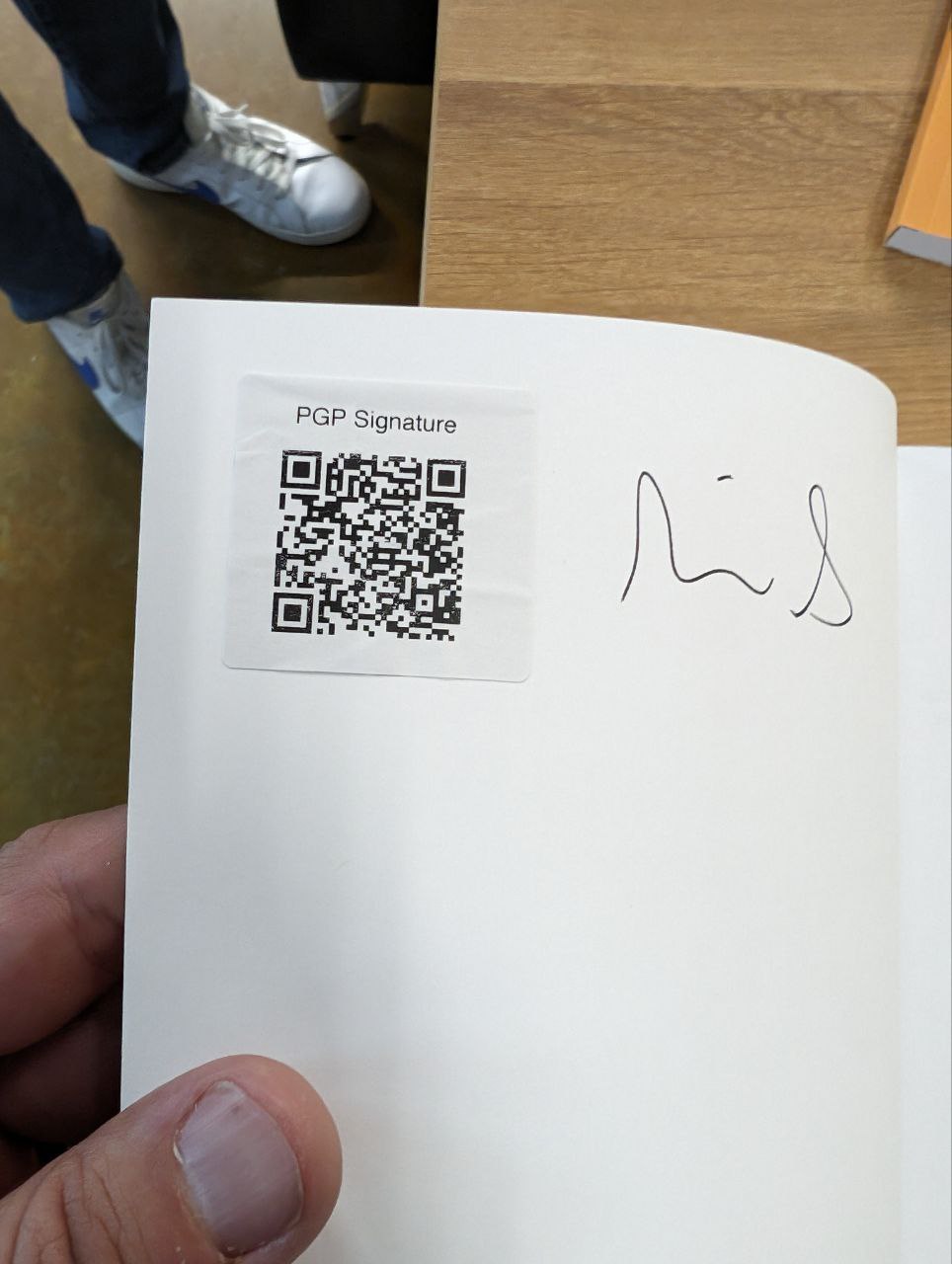 Signed autograph 61a0abc7c45336a9