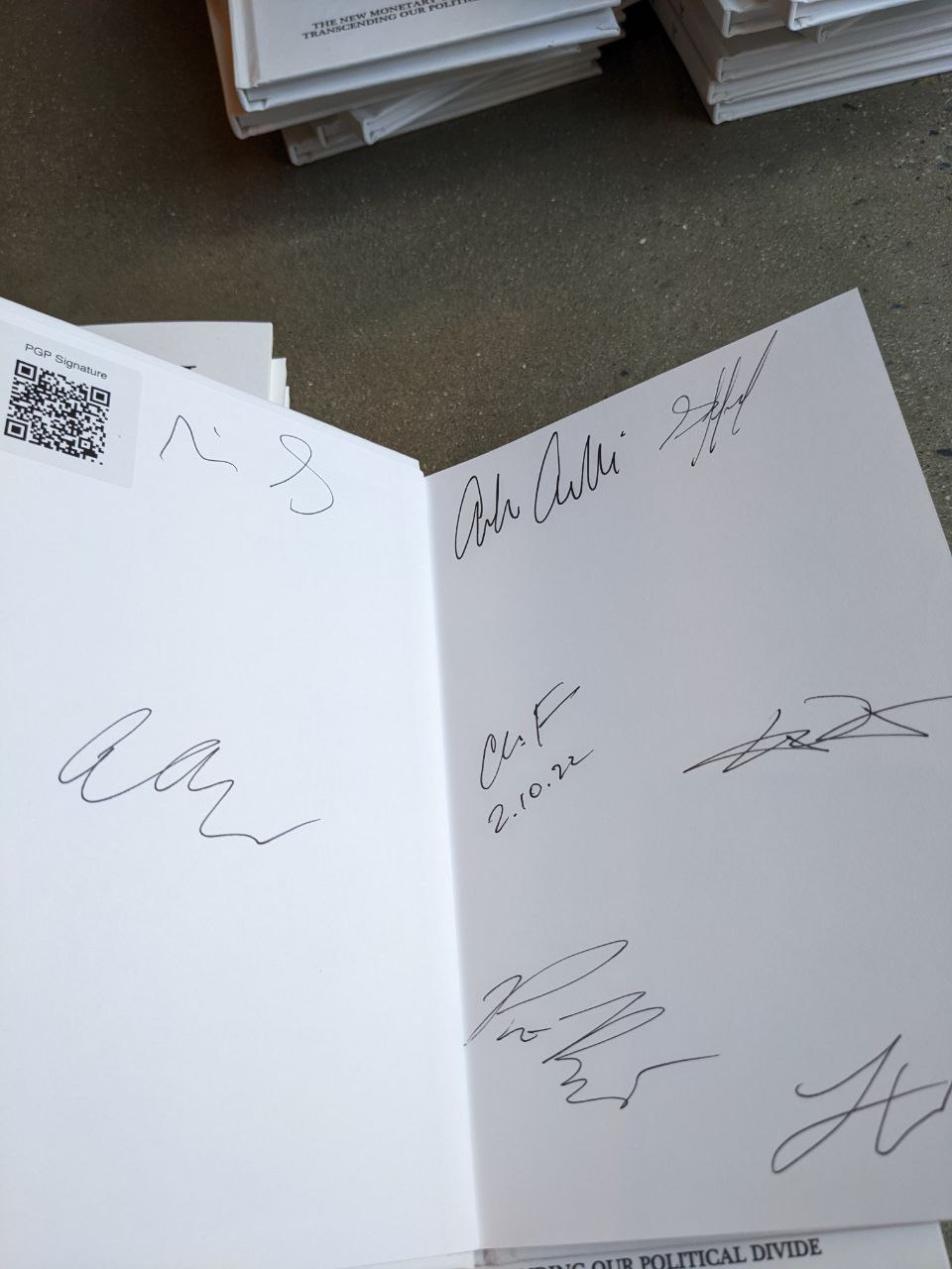 Signed autograph 629a2d4542cb7351