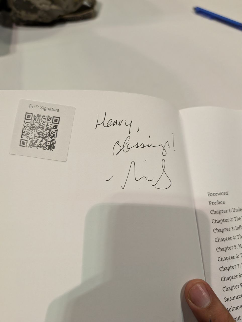 Signed autograph 636ce5d90bf52236