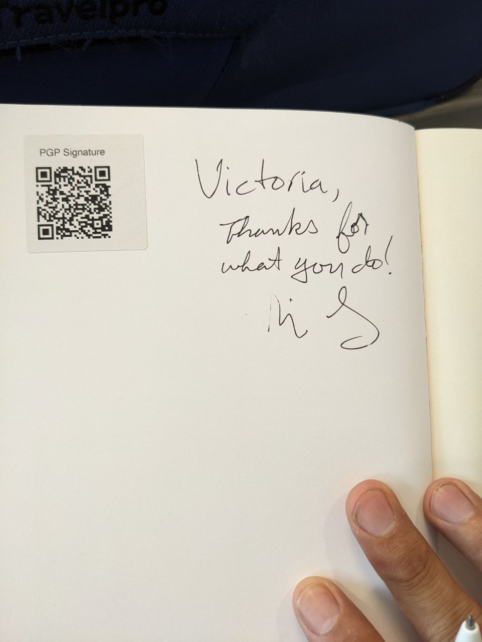 Signed autograph 63c92883fd9f0bd1