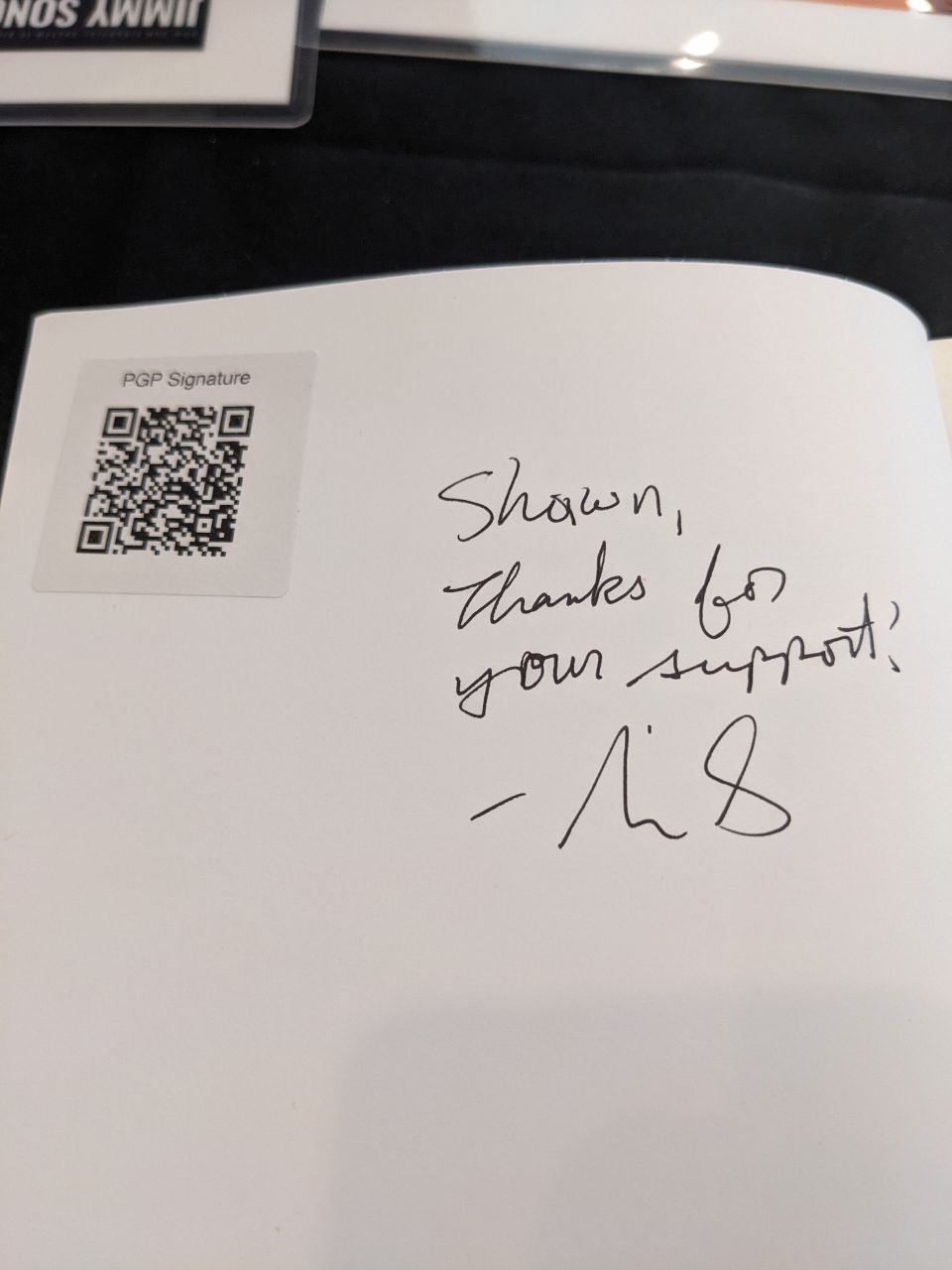 Signed autograph 6582eea9edba8799