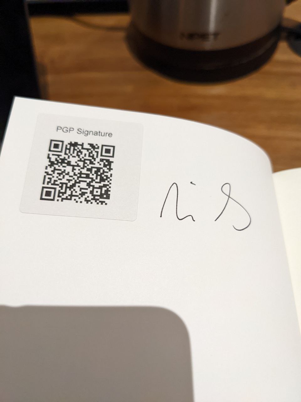 Signed autograph 6583a85e1280e552