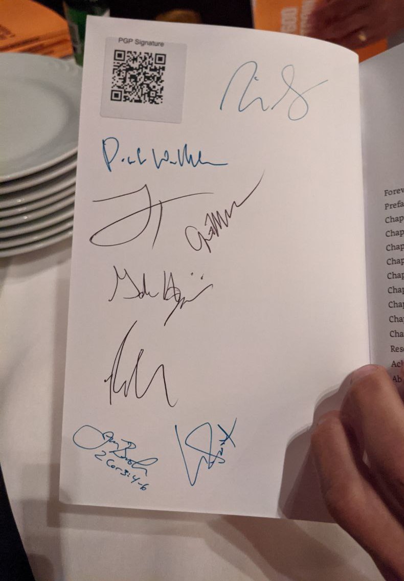 Signed autograph 66b7c4bc0268582e