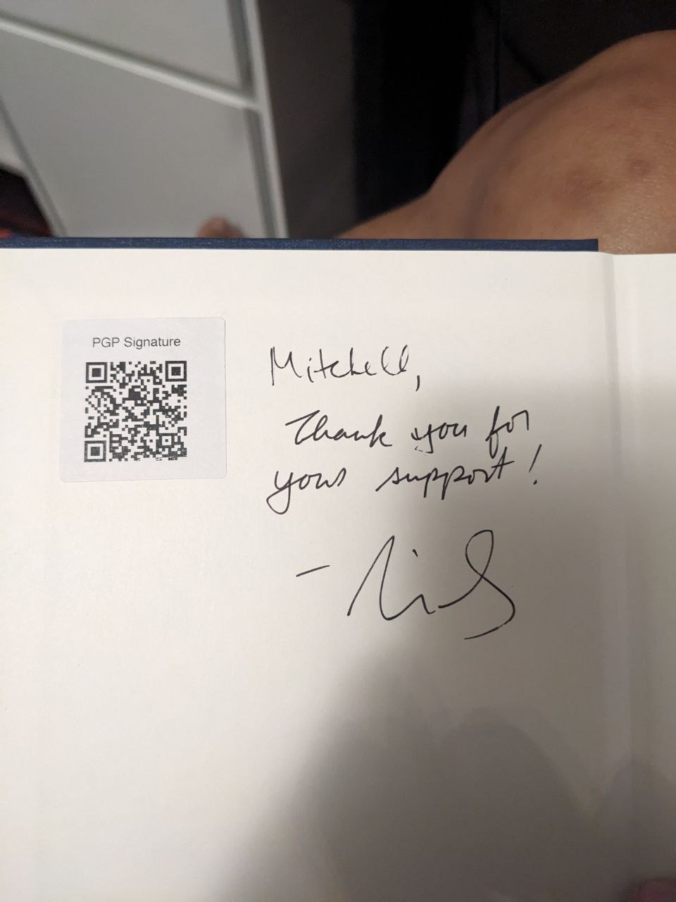 Signed autograph 671e03a66e9d864e