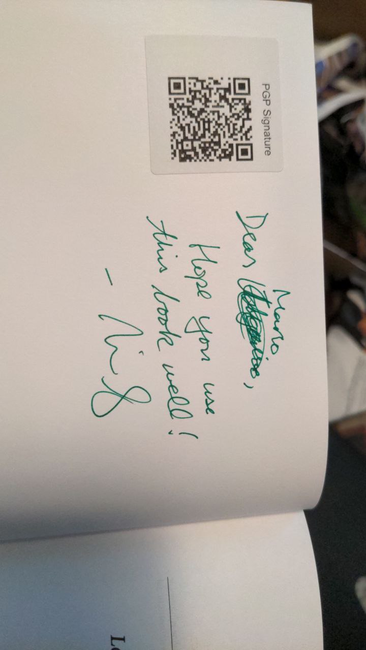 Signed autograph 67b2799c3c86c6e3