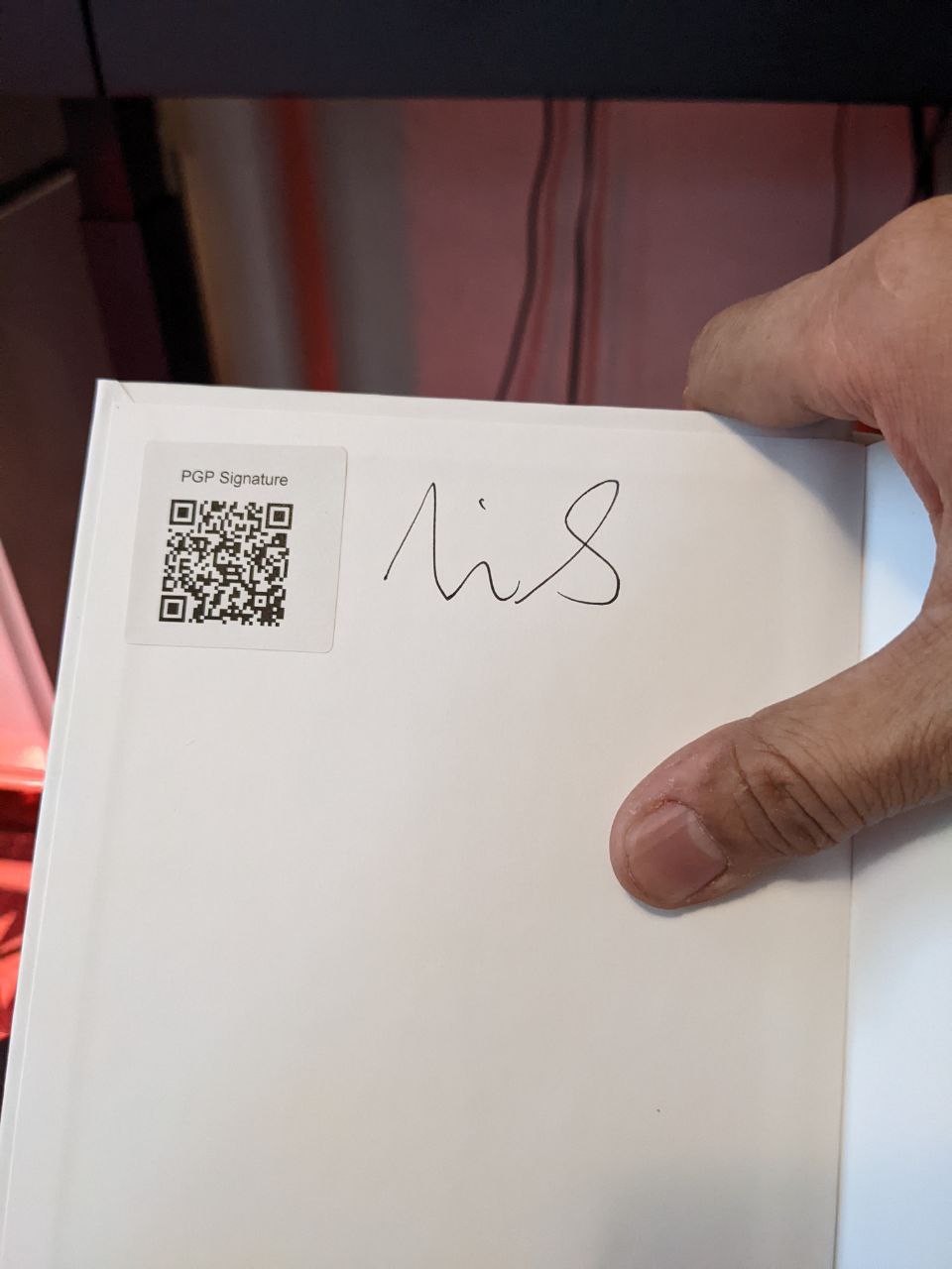 Signed autograph 68822b48d2f26676