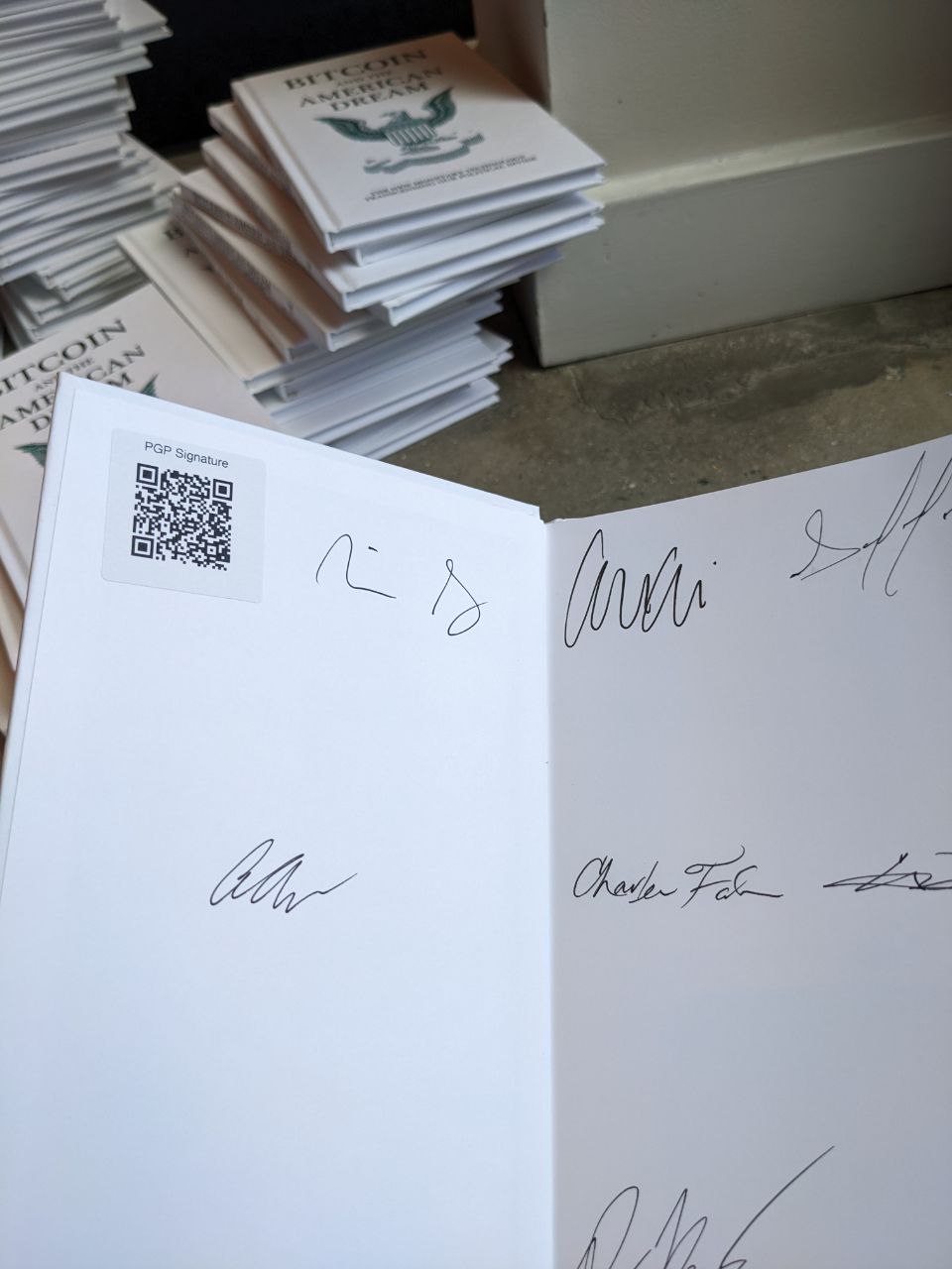 Signed autograph 6943eb9ff44b8fba