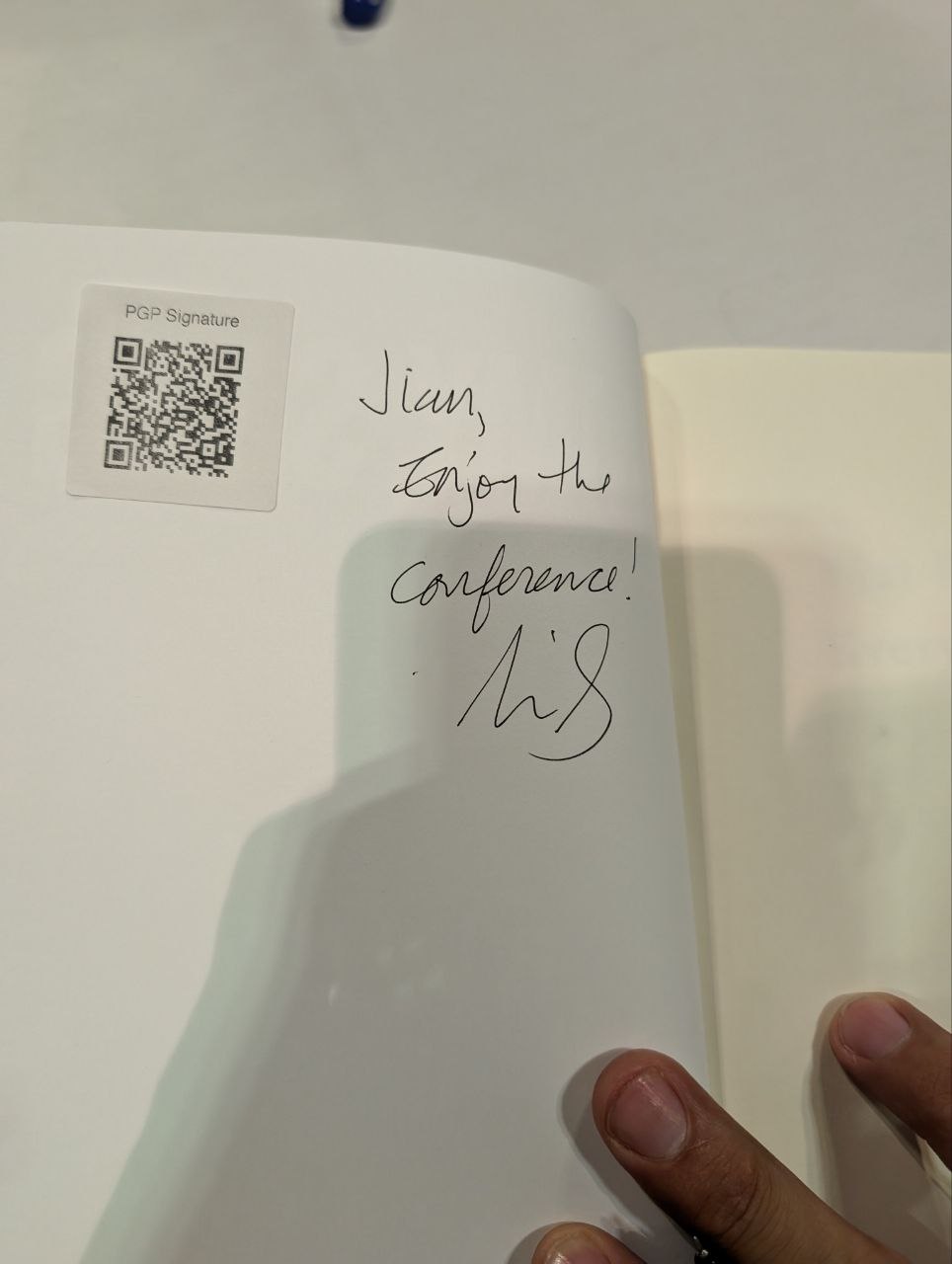 Signed autograph 7006bd7ad32e73ac