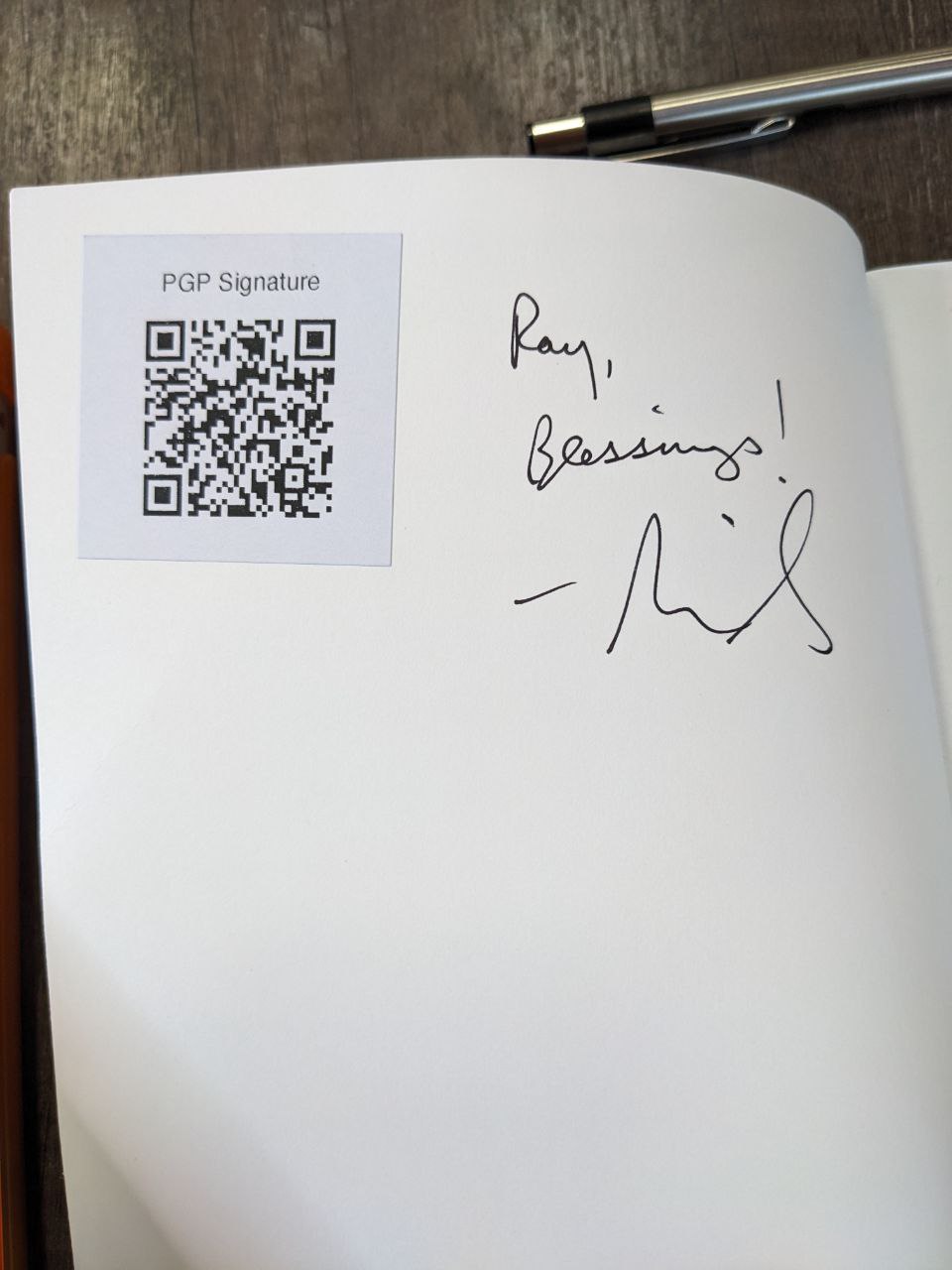 Signed autograph 70b2e42c680f2749