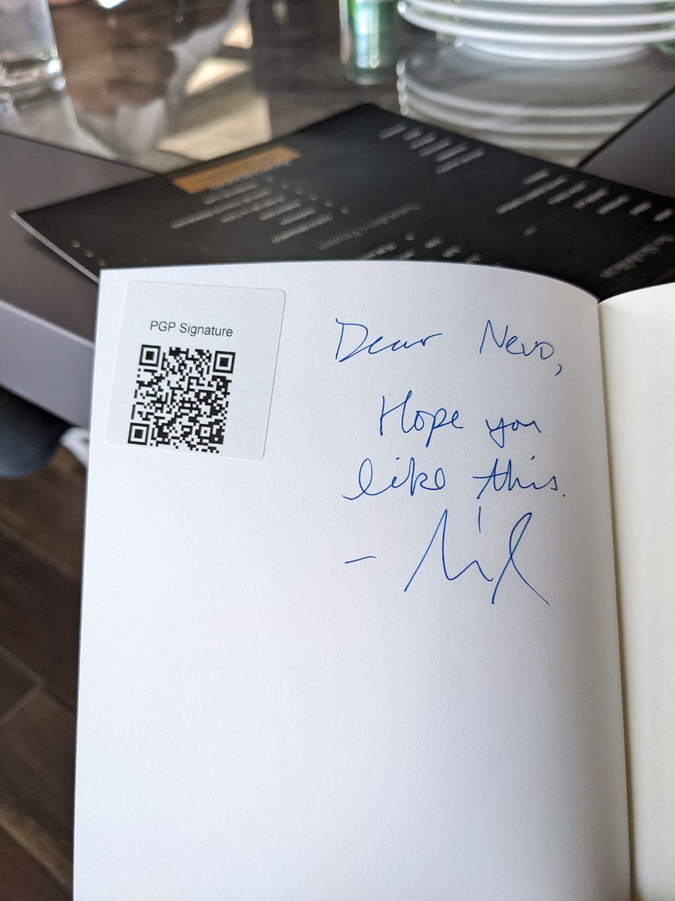 Signed autograph 70b790da70158a40