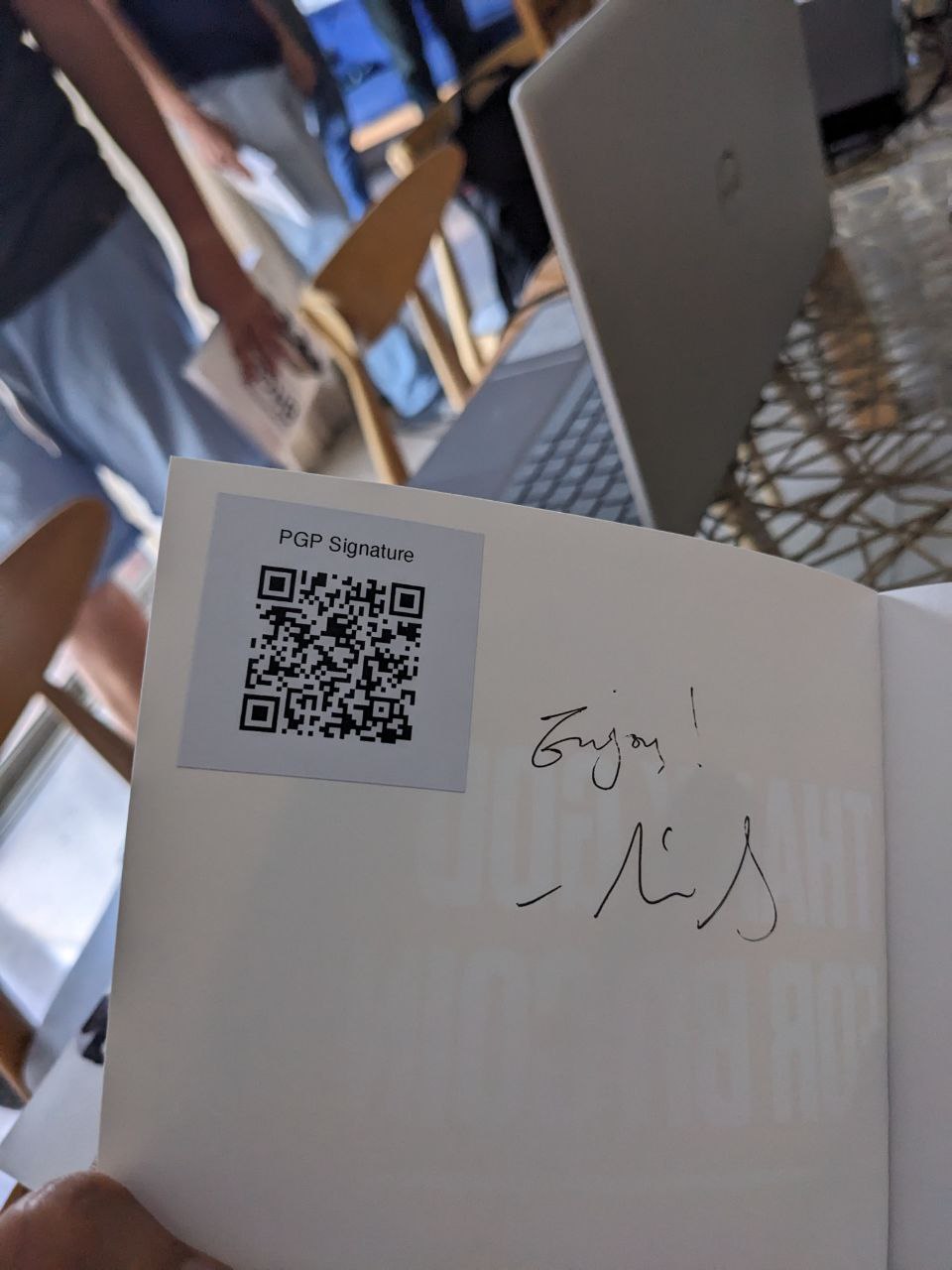 Signed autograph 734d0f42c10eb26a