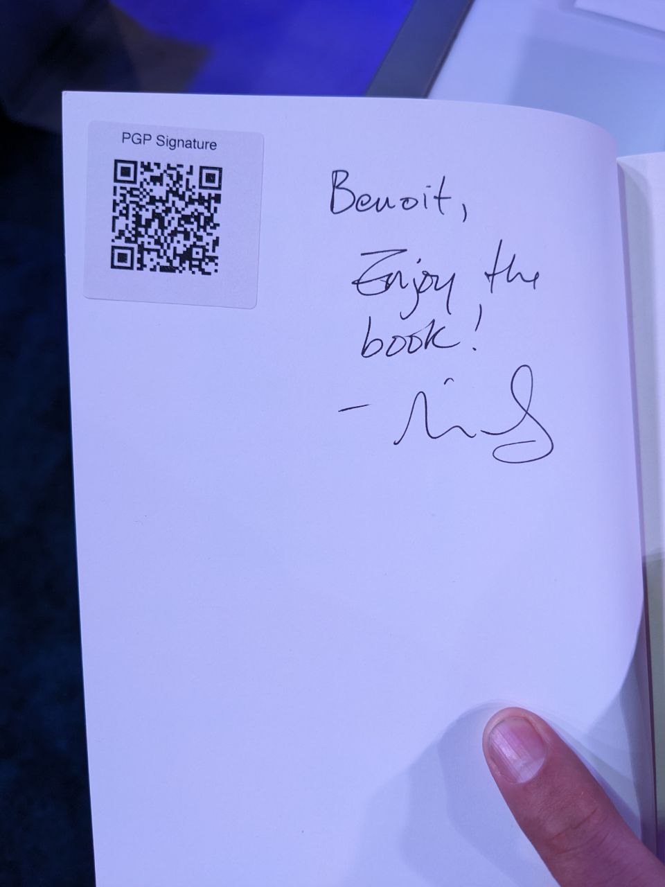 Signed autograph 7880c082a1b71f4c