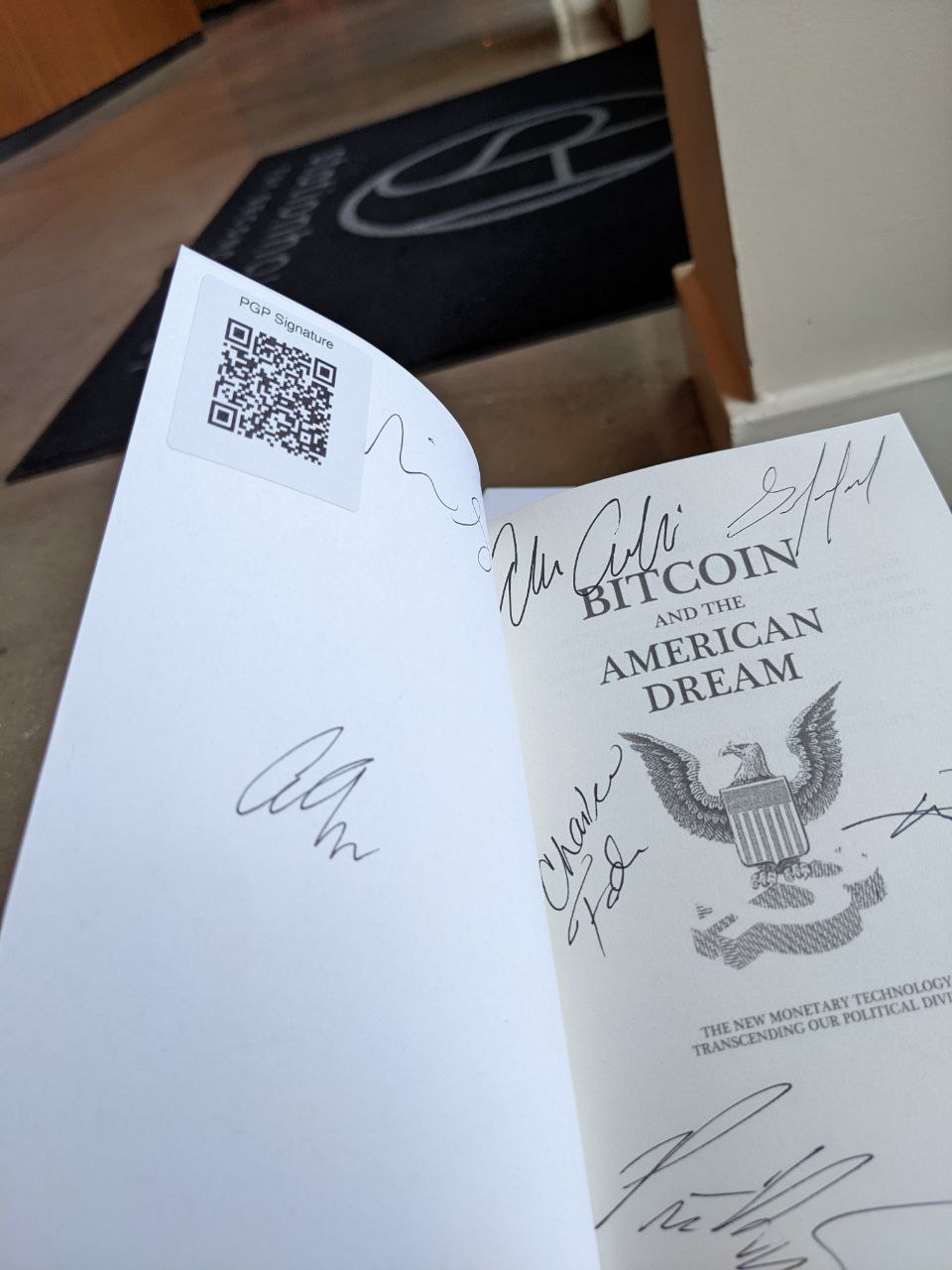 Signed autograph 7b40bd71dd55b32a