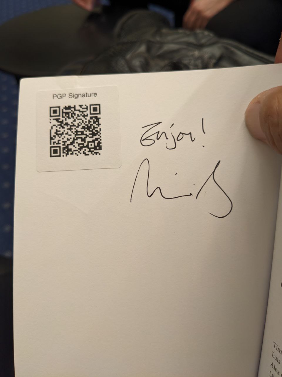 Signed autograph 7c8eb3c8a125d2e5