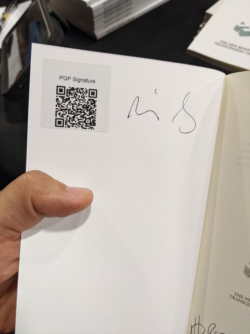 Signed autograph 7d1cb5bf732e8d81