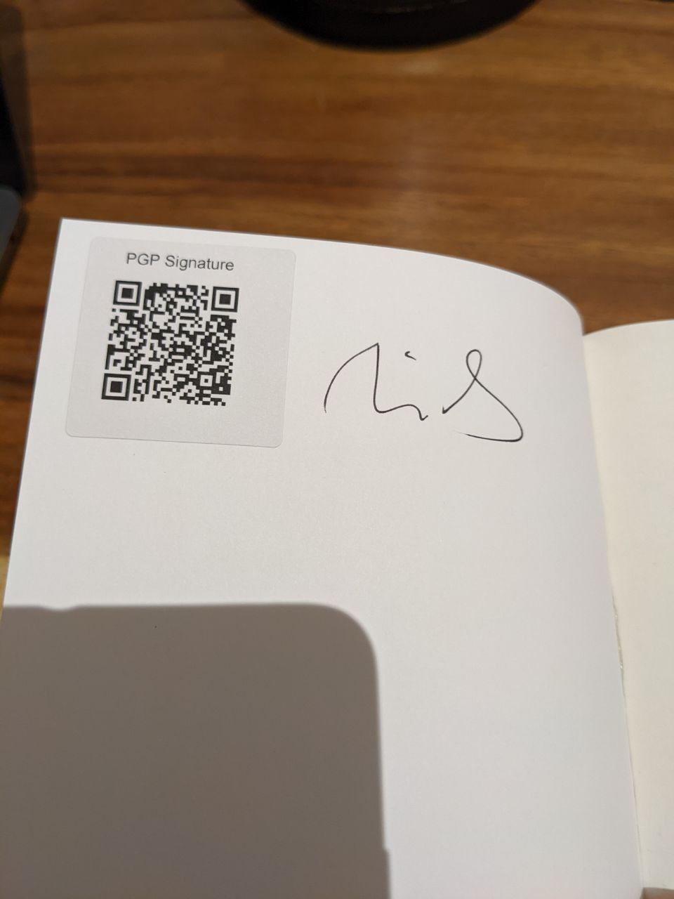 Signed autograph 7e66a40f4d429f24