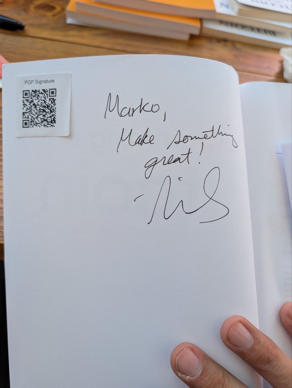 Signed autograph 8aa4b05ee5257044