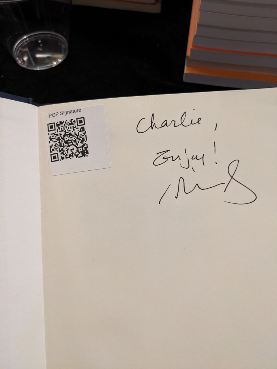 Signed autograph 8ec663b0a3c82ddf