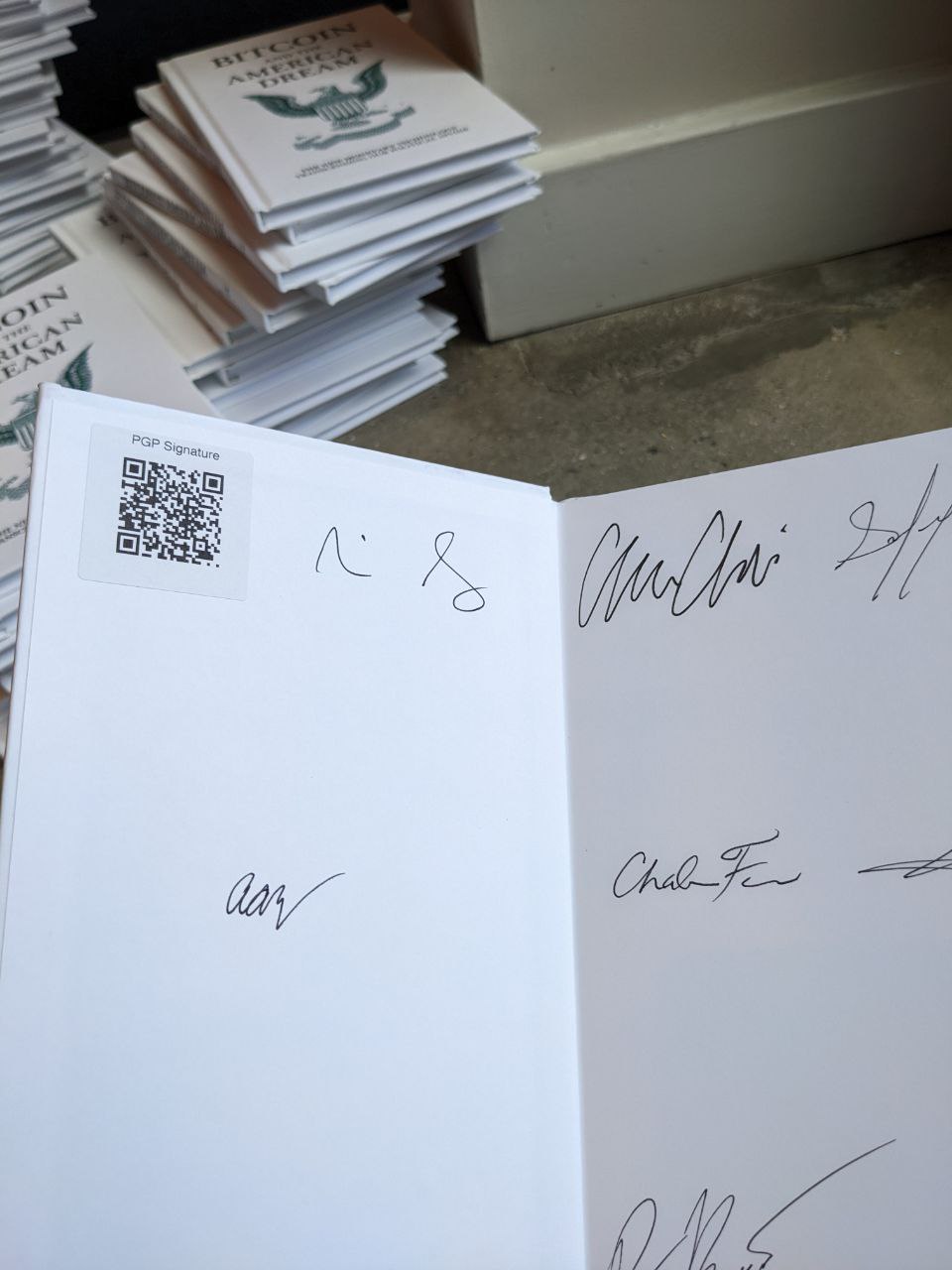 Signed autograph 970447d184fcc2a7