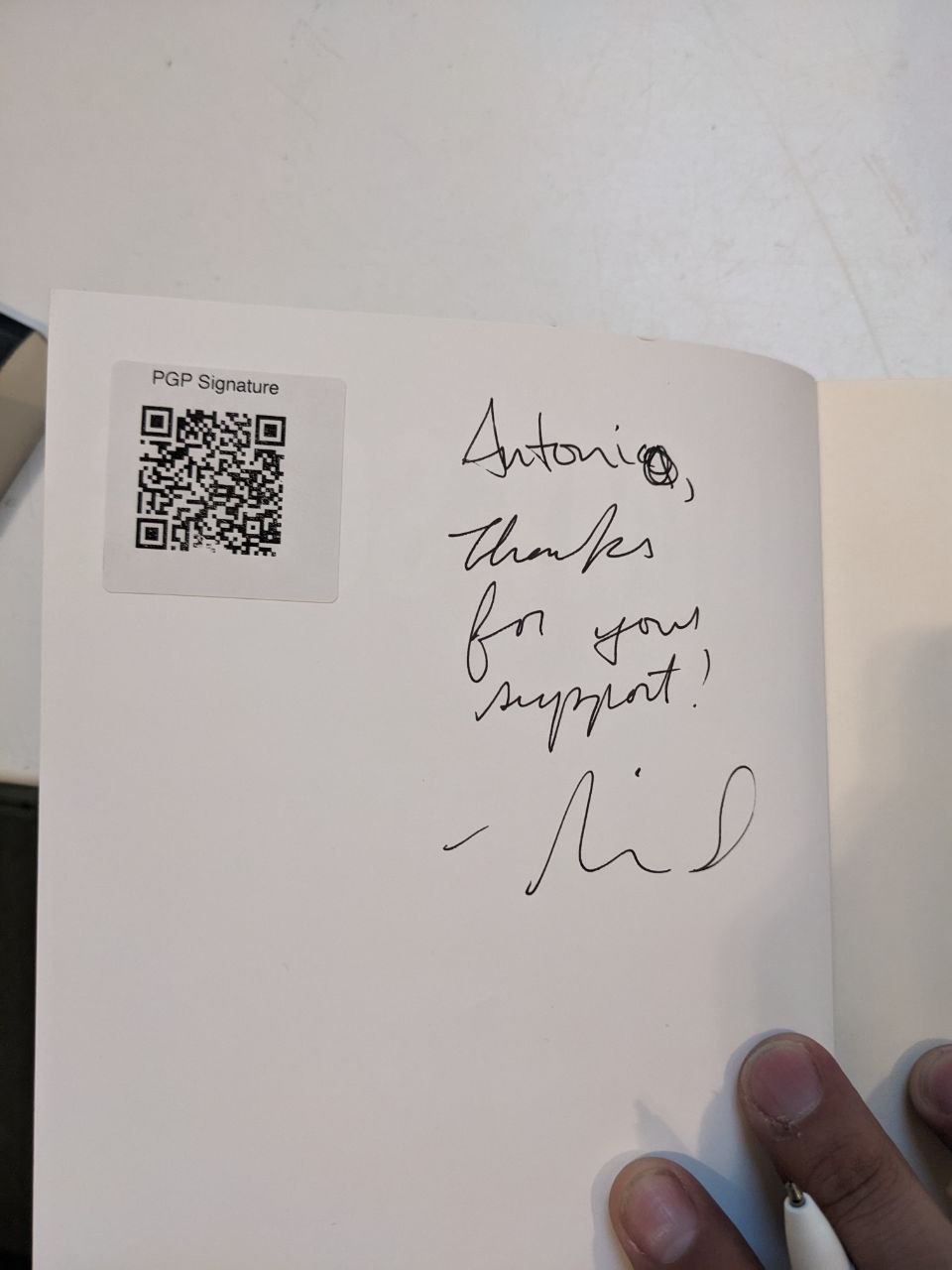 Signed autograph 9751c23aa44e12dd