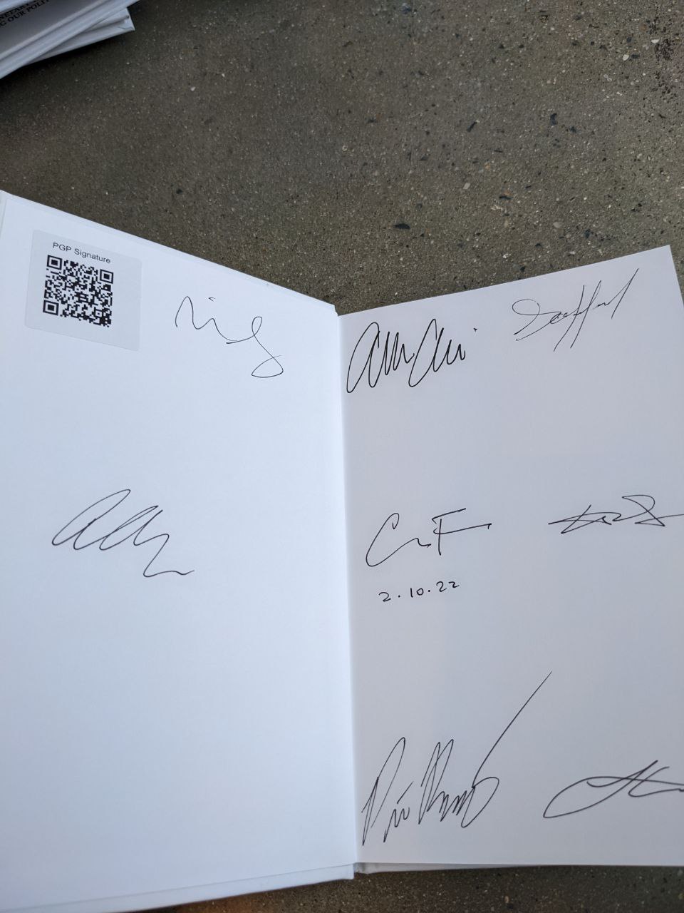 Signed autograph 9d3988de7cfb46aa