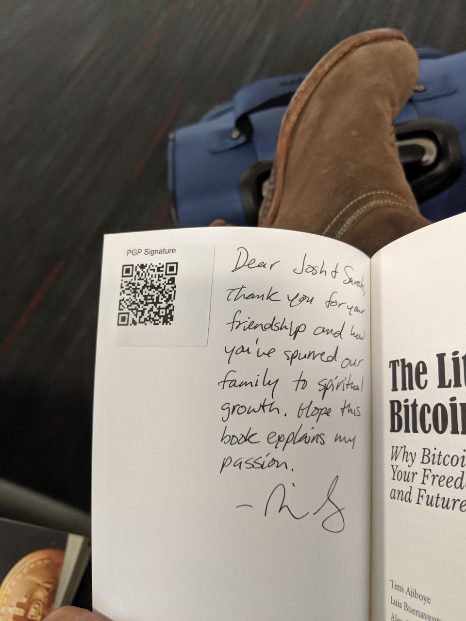 Signed autograph 9e4a33903ded0d10