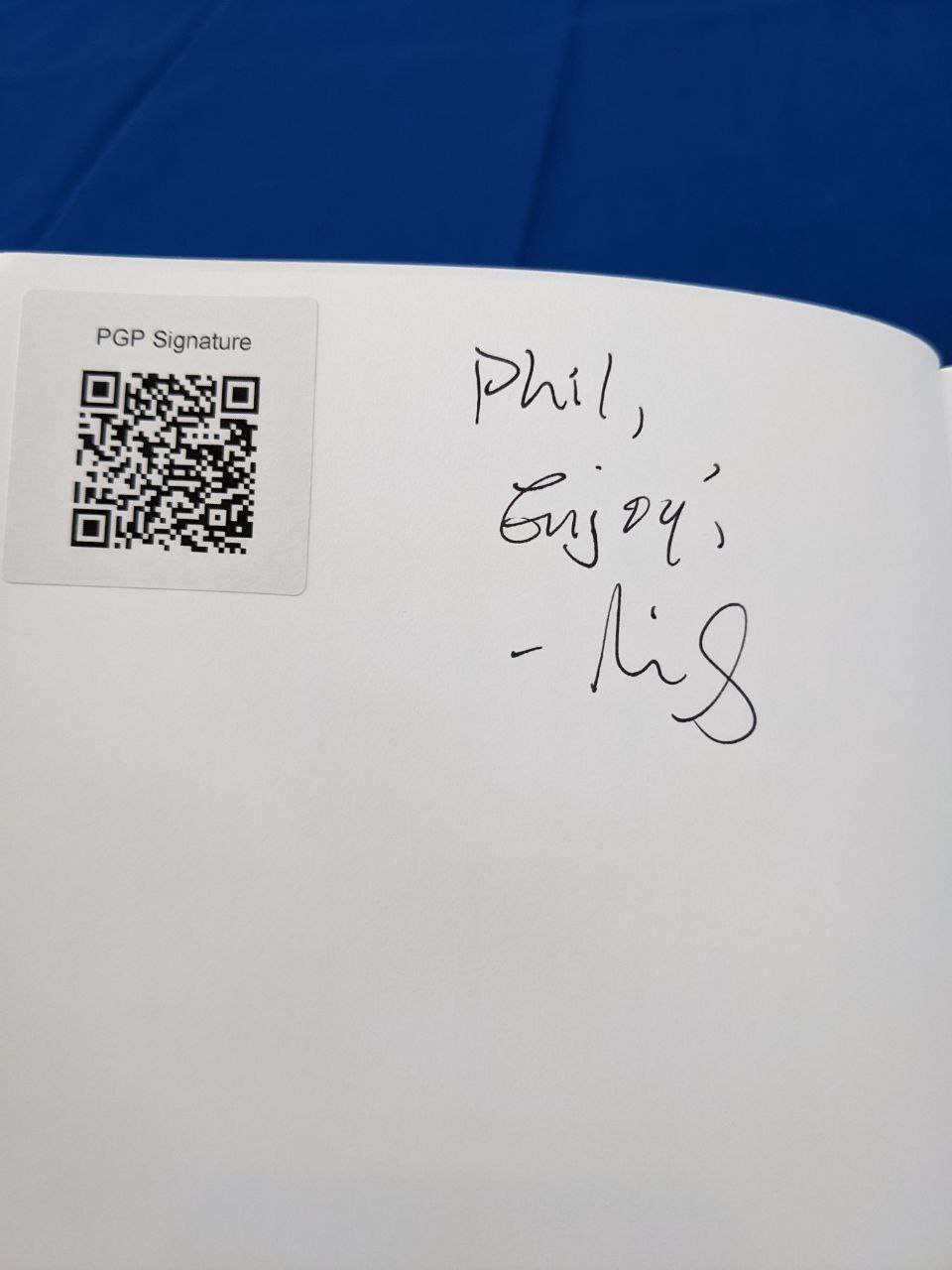 Signed autograph a38ff2cb7359eff8