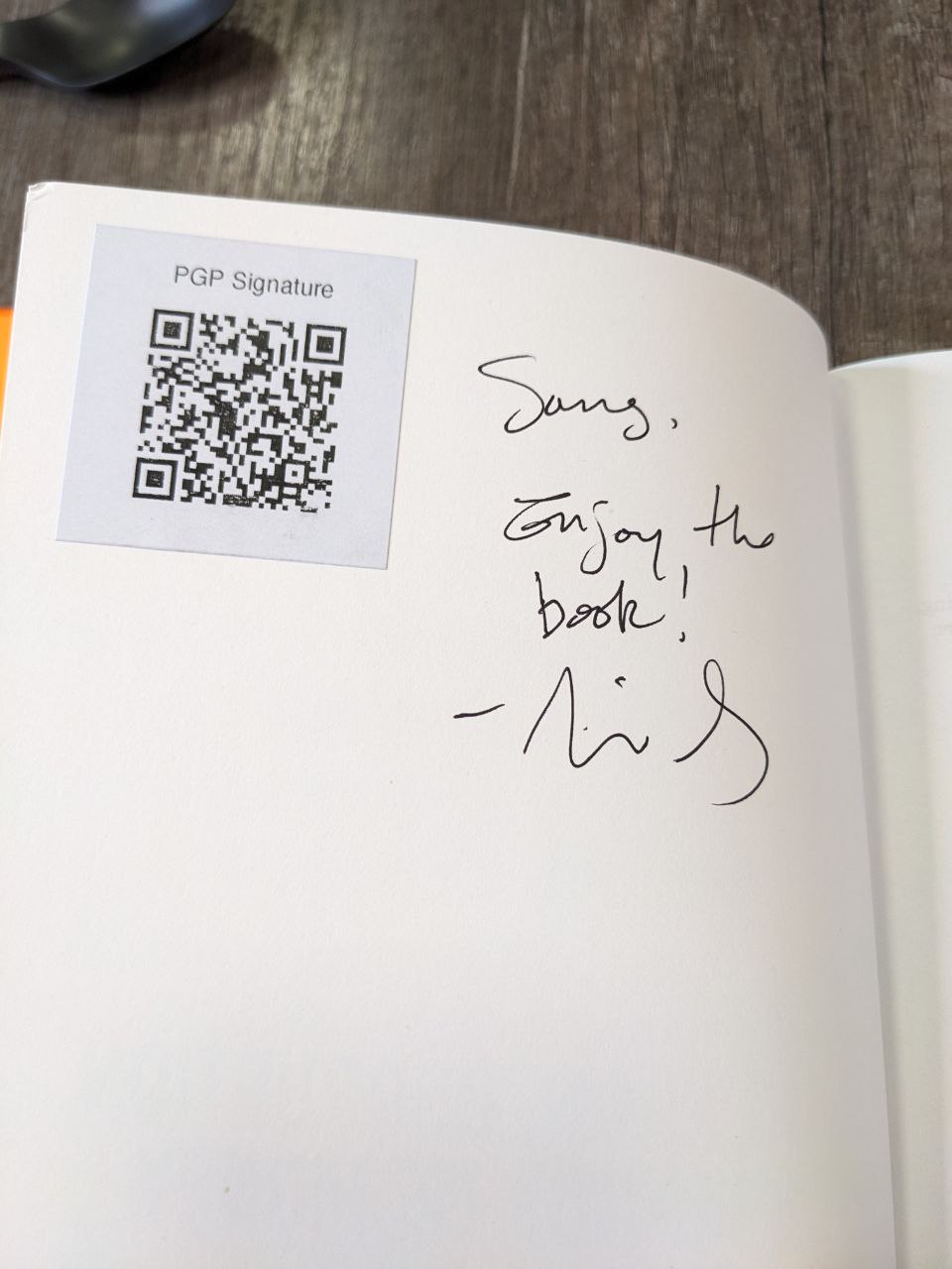 Signed autograph a68bdce967c513a8