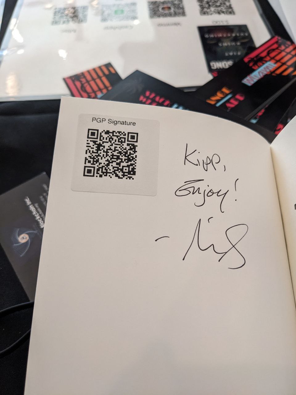 Signed autograph acde6b66a4ee4e94