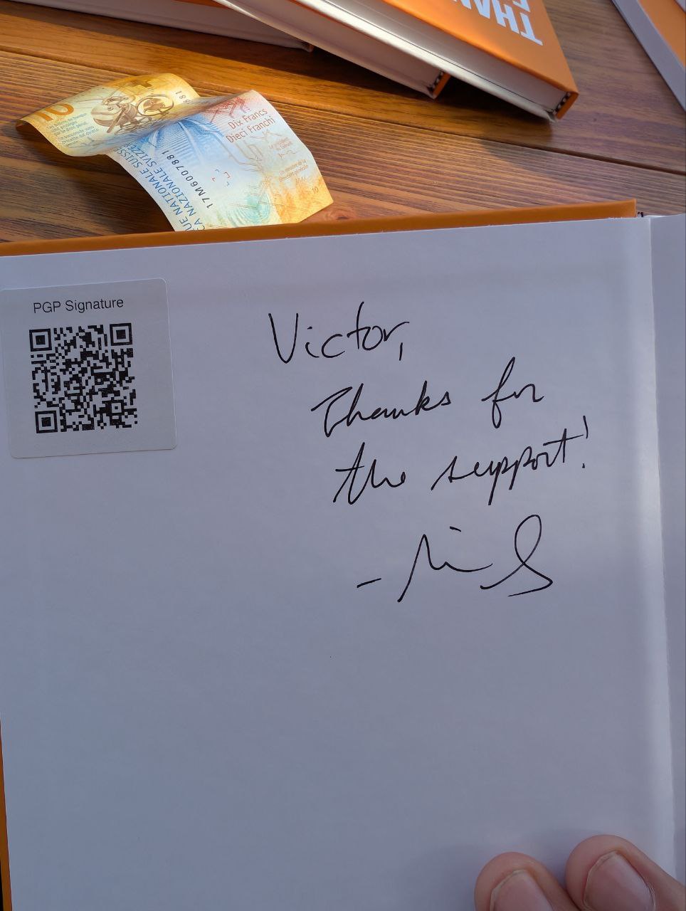 Signed autograph ae782cf24393f5a9