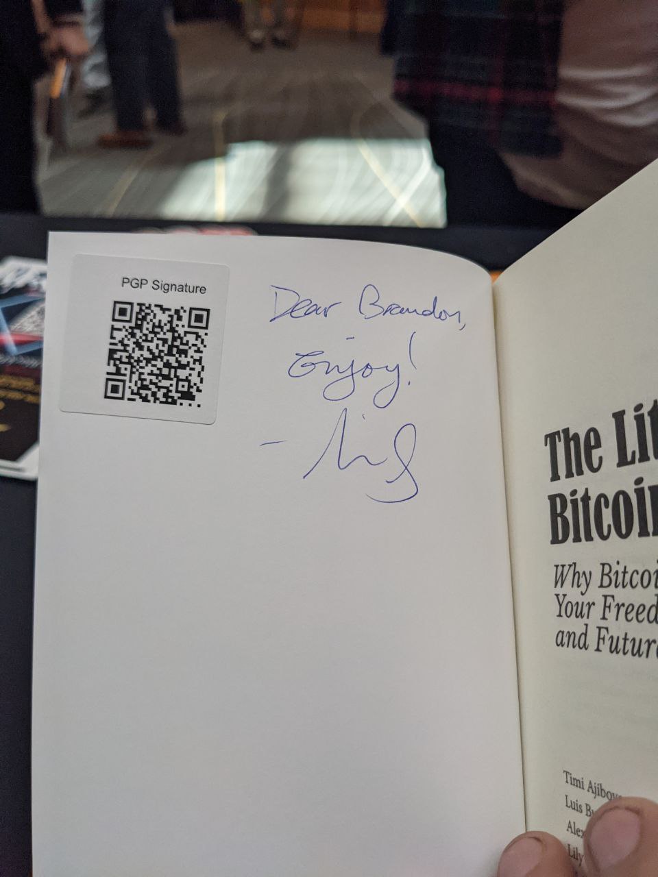 Signed autograph b31decf87ca6e423