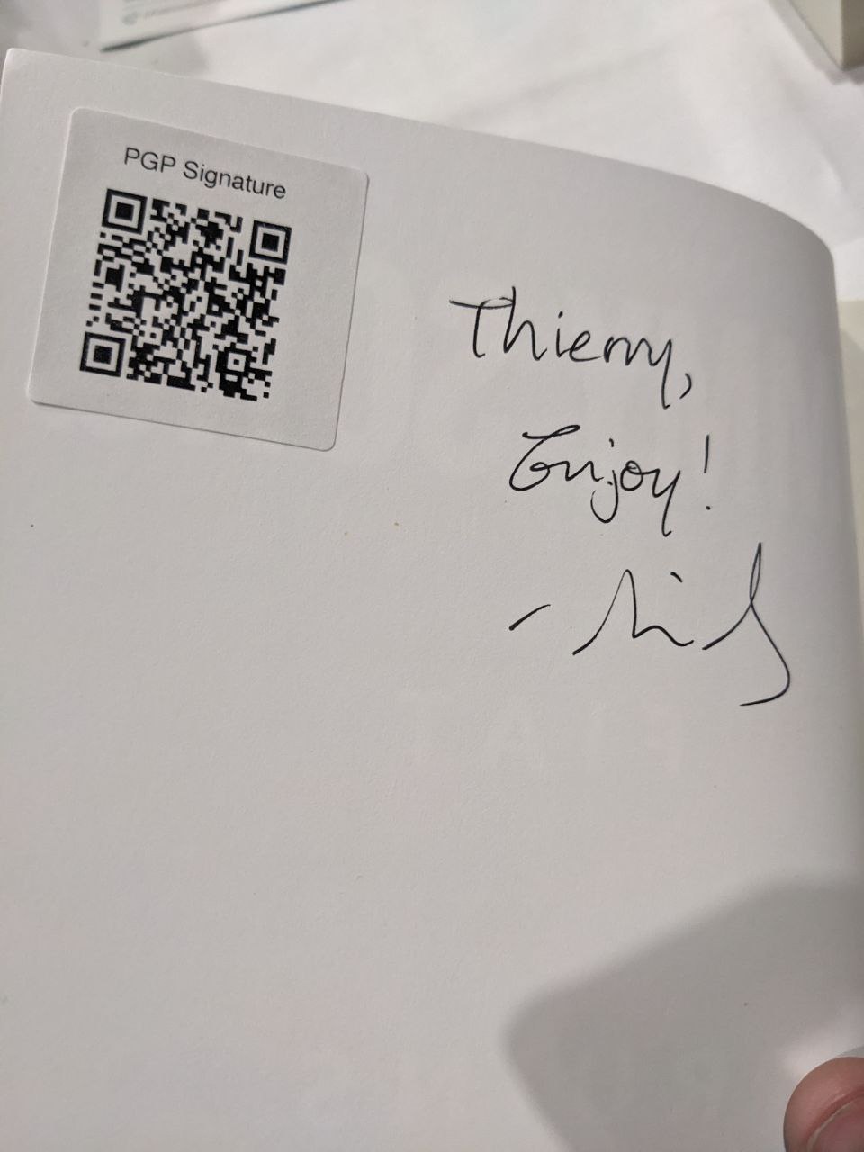 Signed autograph b76056234f59e495