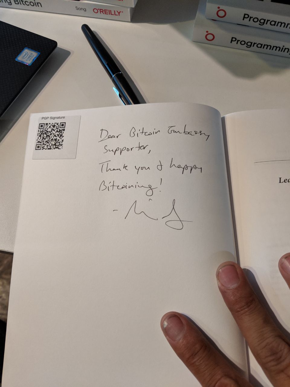 Signed autograph bbec95d8b166ad60