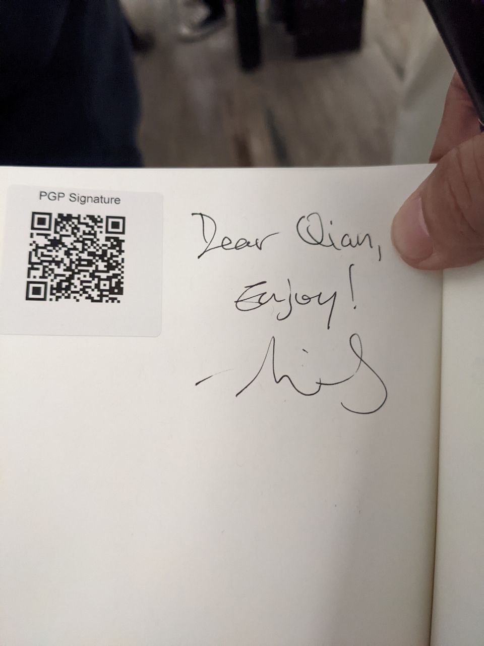 Signed autograph c25c3e5dd2dbe6a2