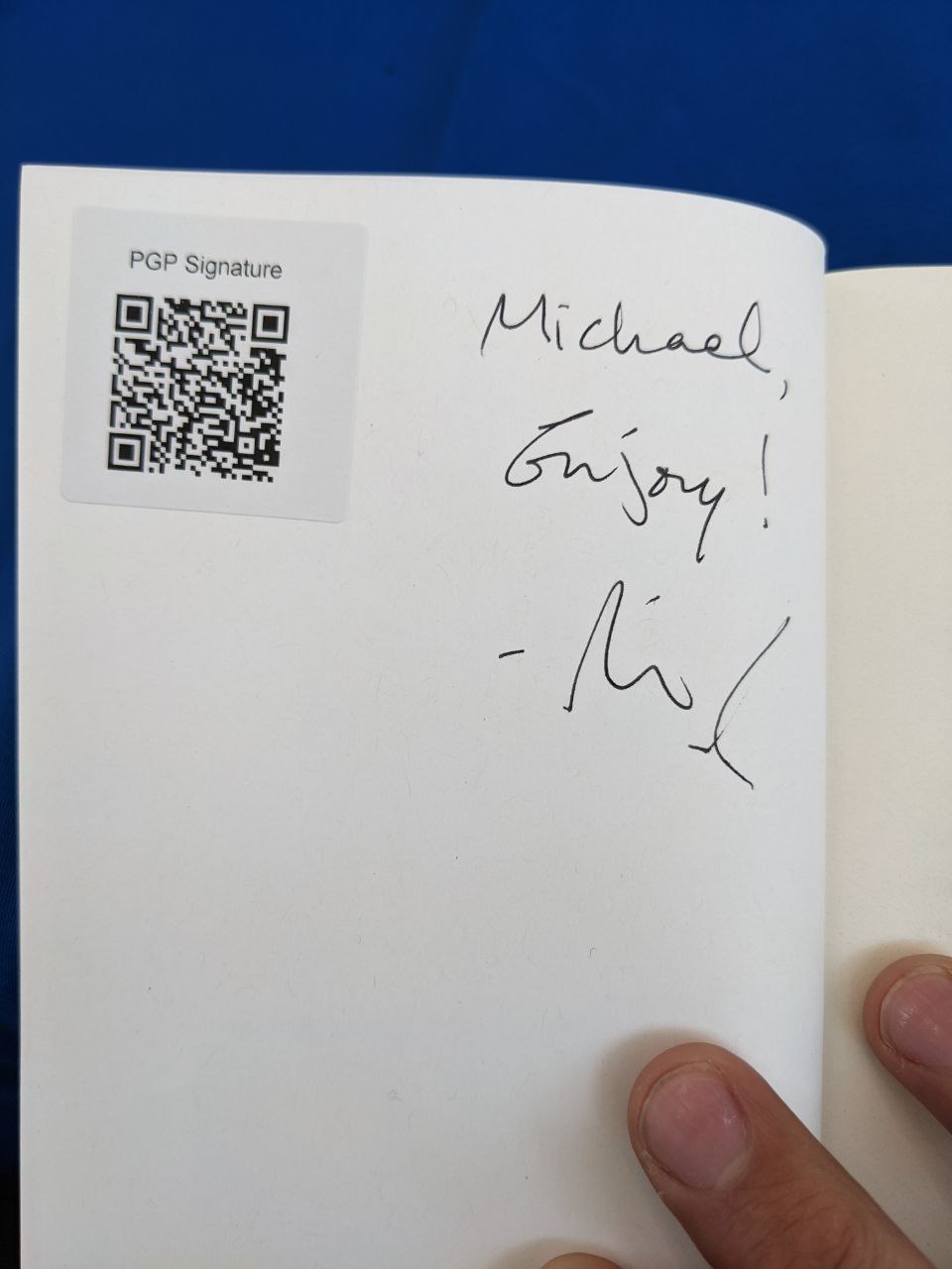 Signed autograph c4b04e728e4fca93