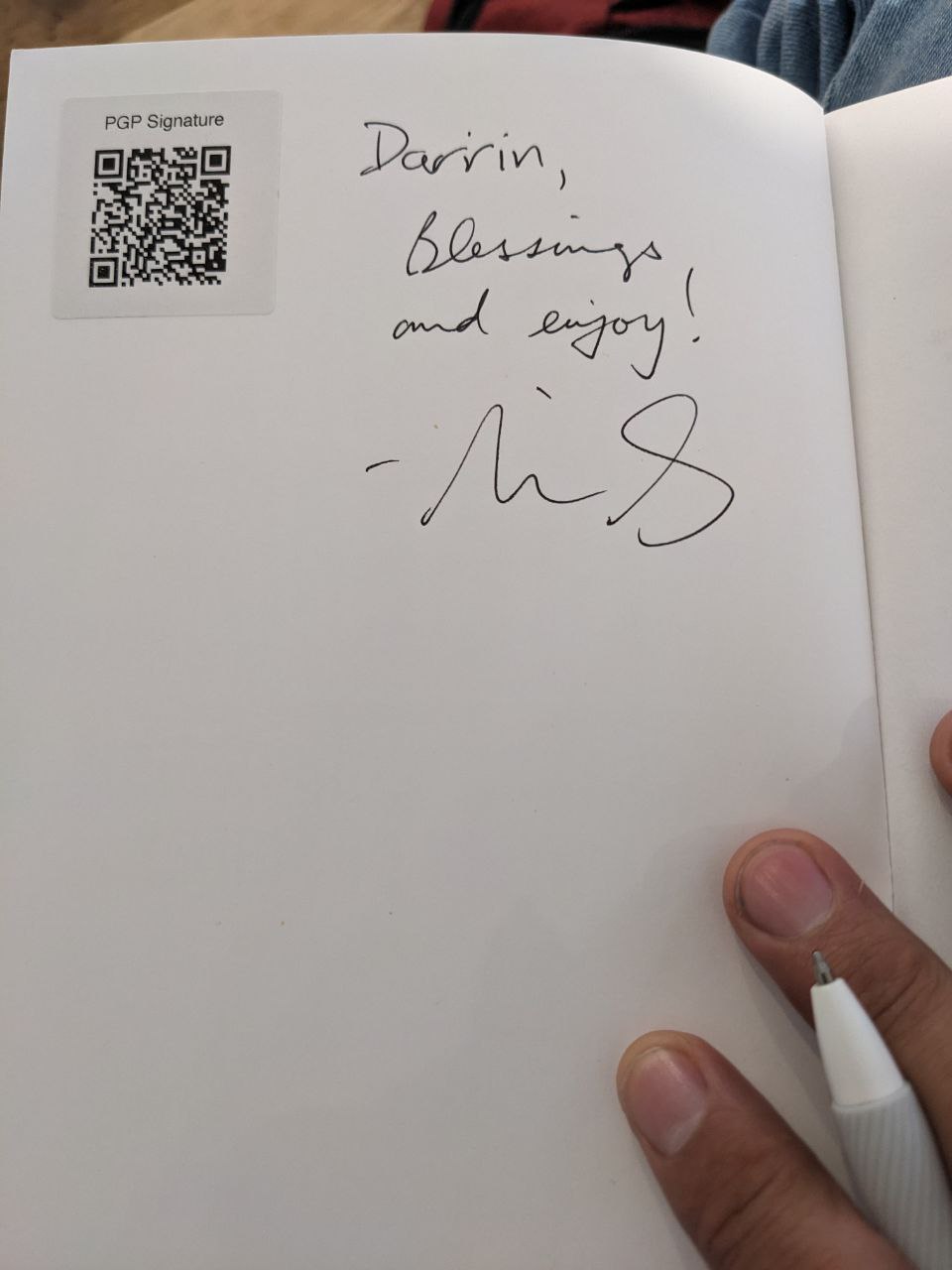 Signed autograph c589db76dcbae4eb