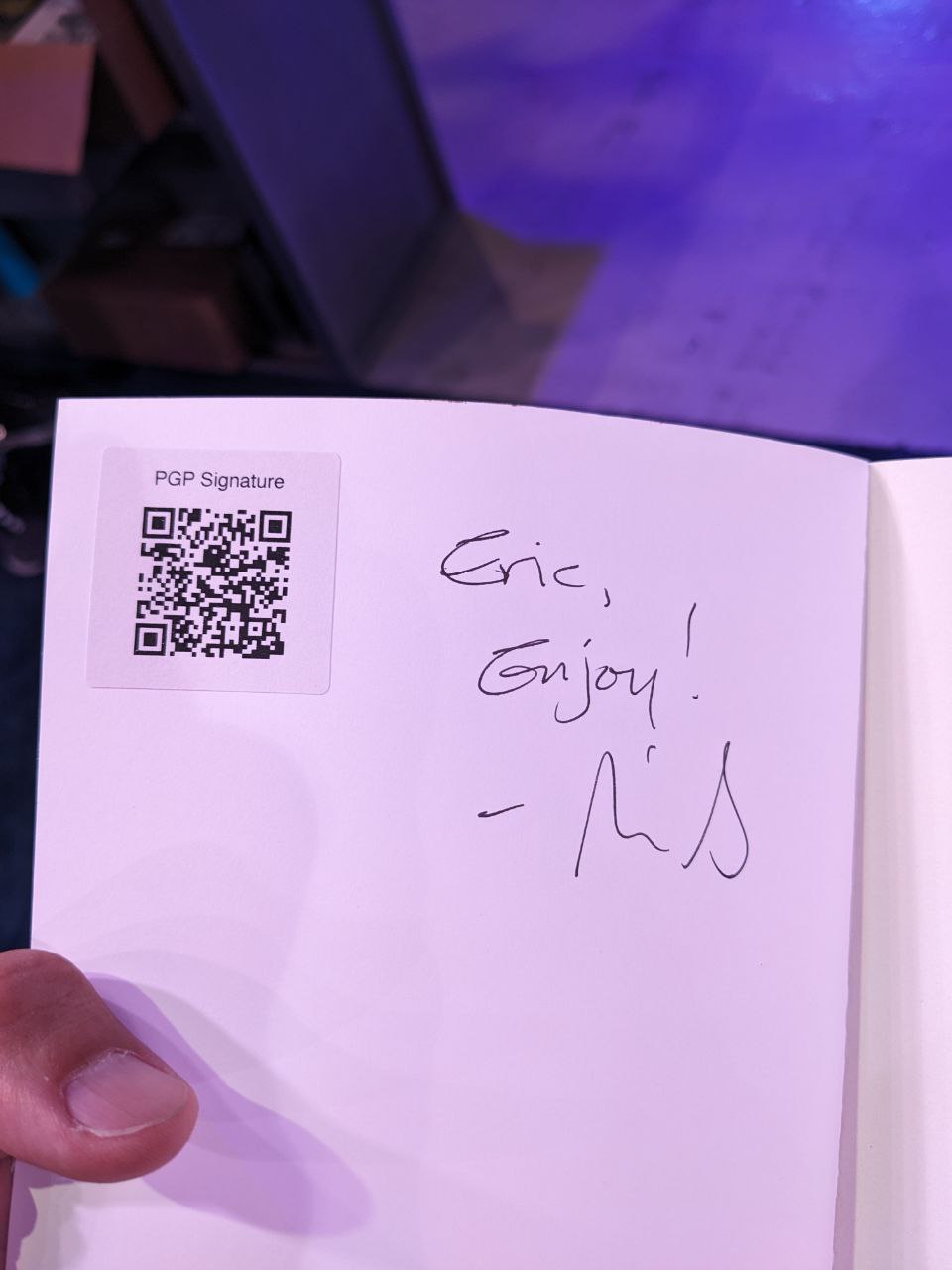 Signed autograph c6607d108e447599