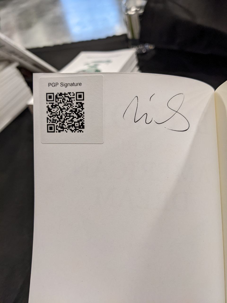 Signed autograph c8d7c524c7a647c3