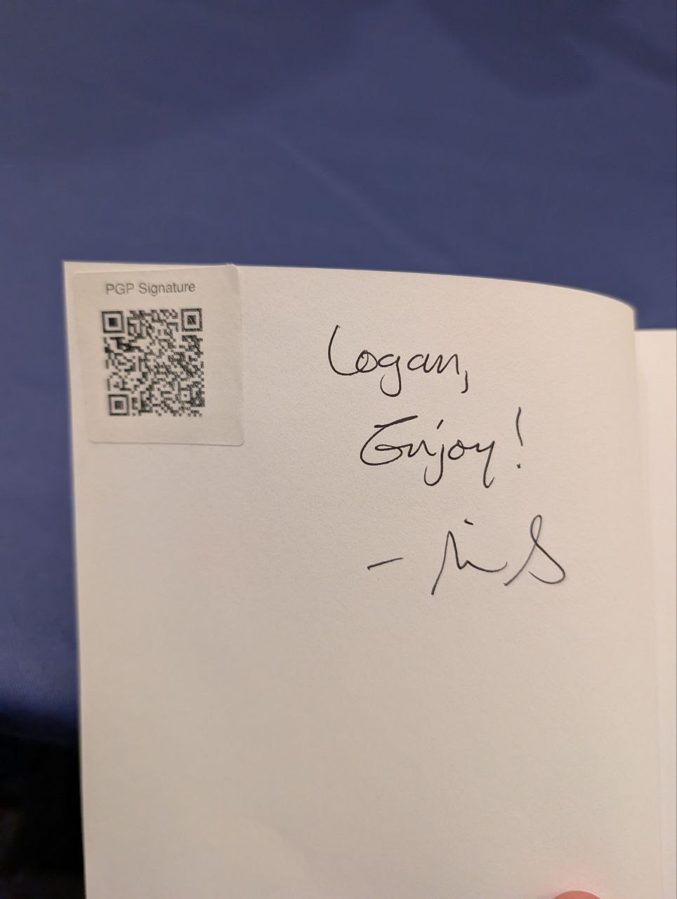 Signed autograph c940c465a2cc8481