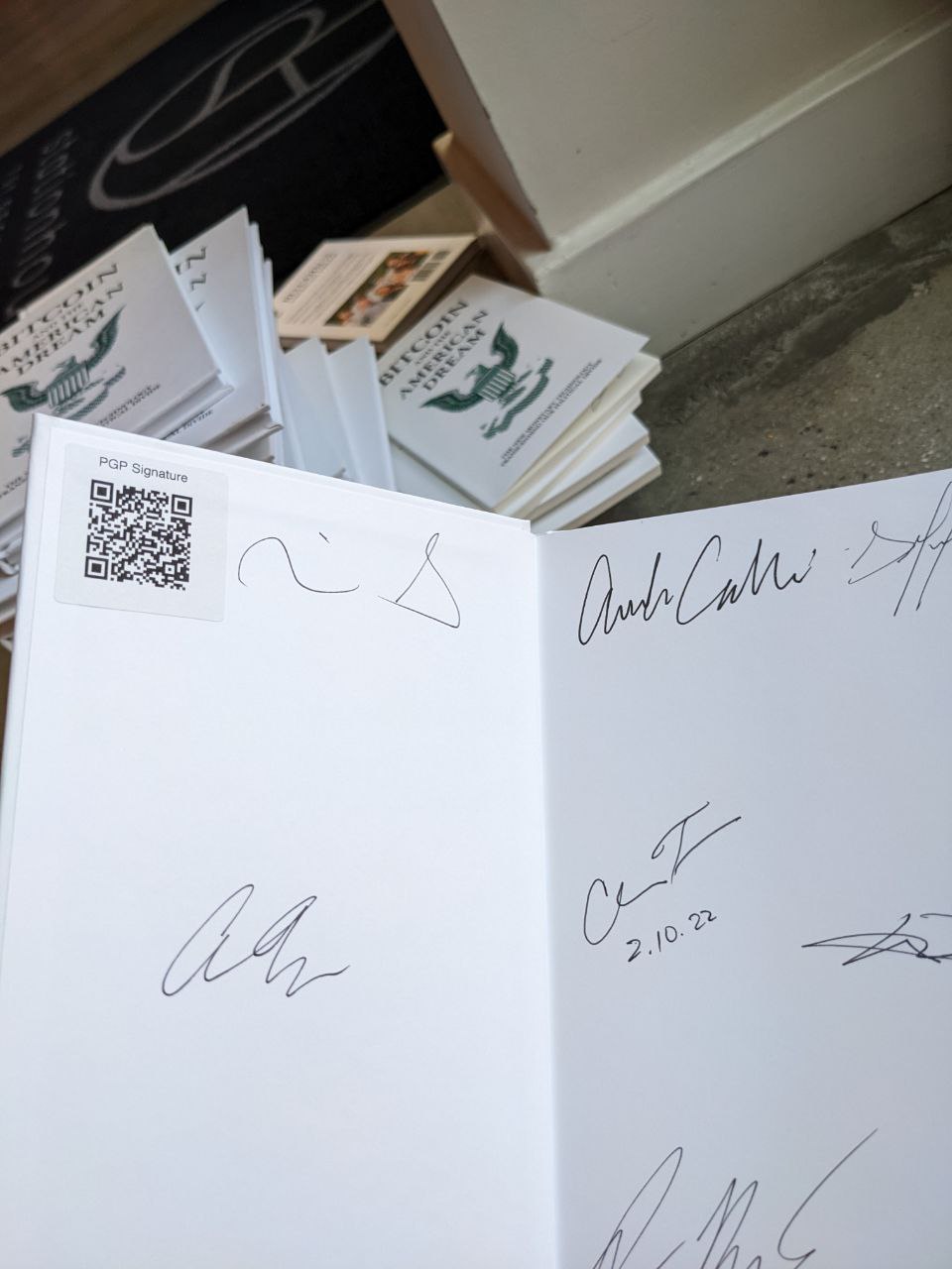 Signed autograph cade35cc87c9e604