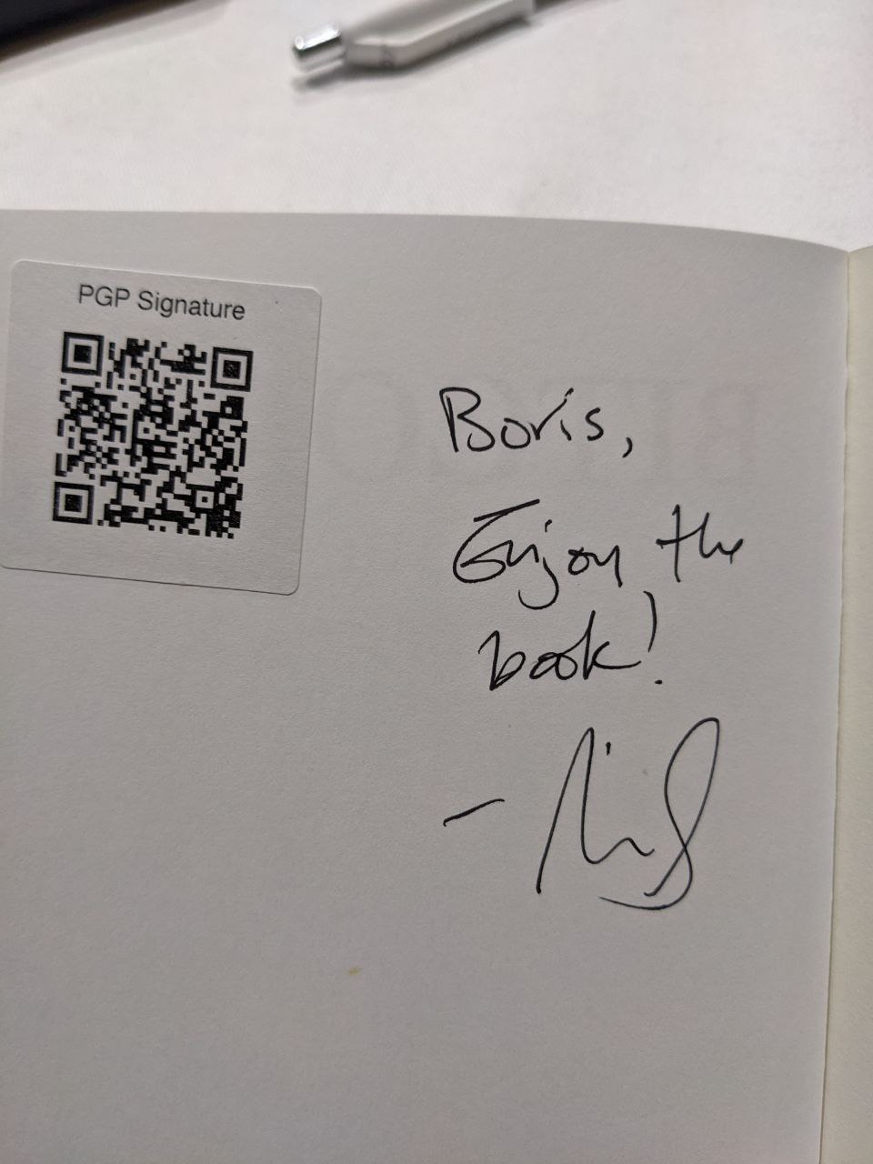 Signed autograph cea5e554258eb2e2