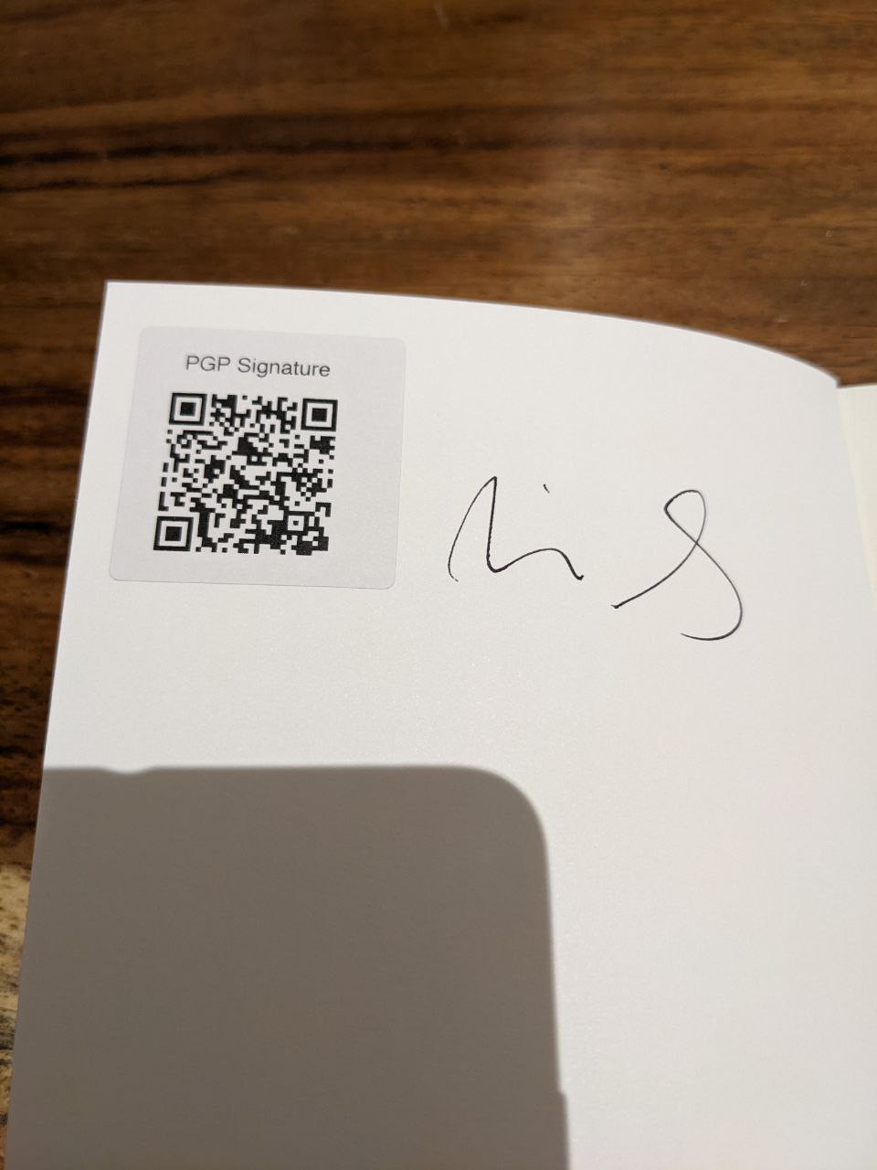 Signed autograph d5e9463310de4bf7