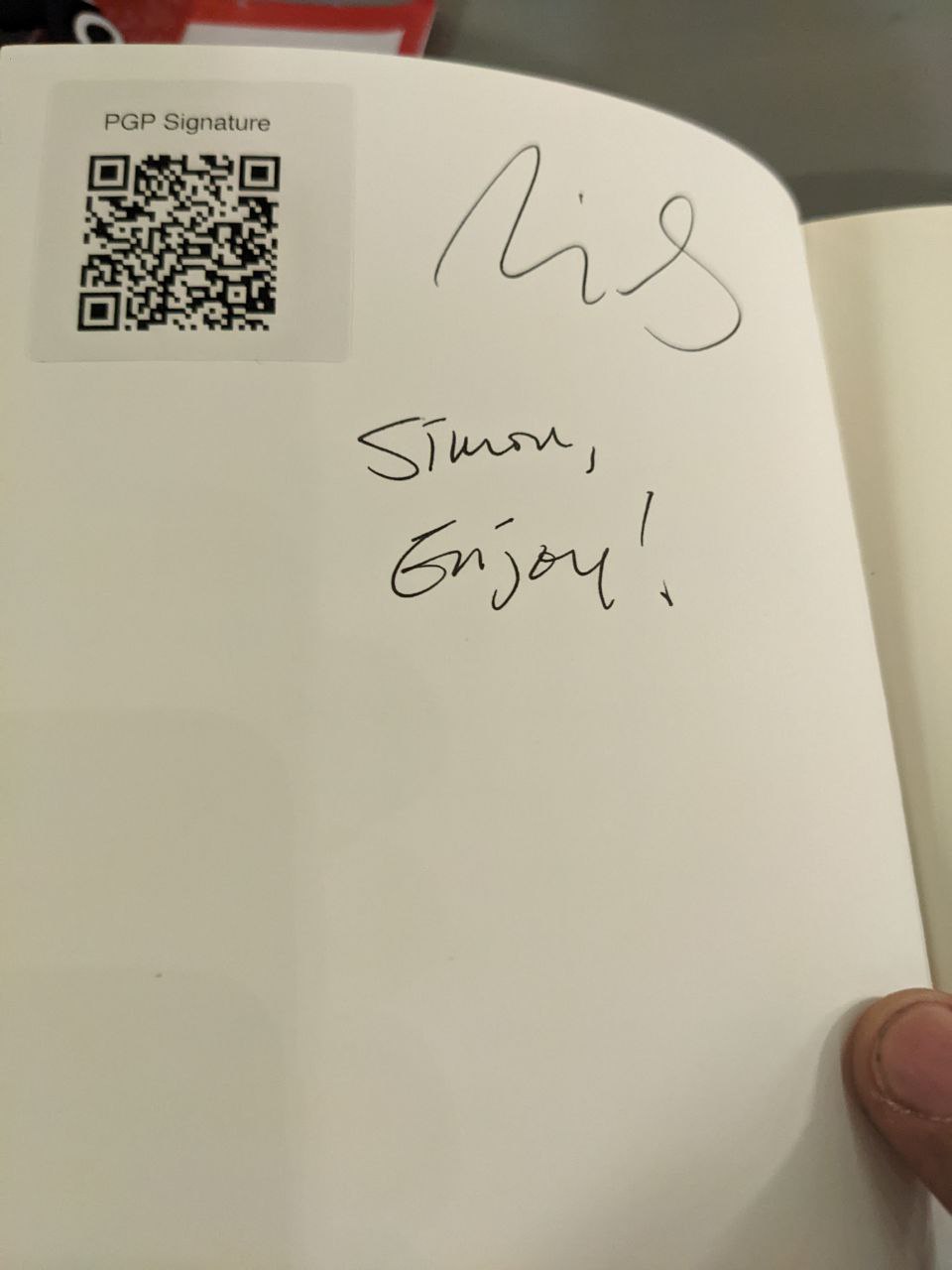 Signed autograph d65355a80a80f057