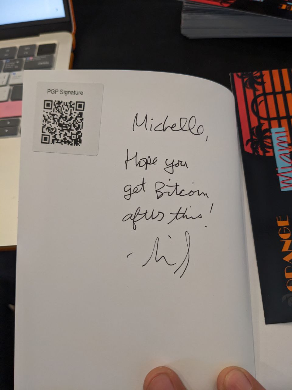 Signed autograph db595d248e623384