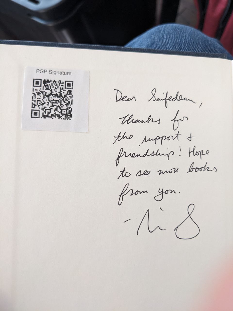 Signed autograph dd26f35e803eec2e