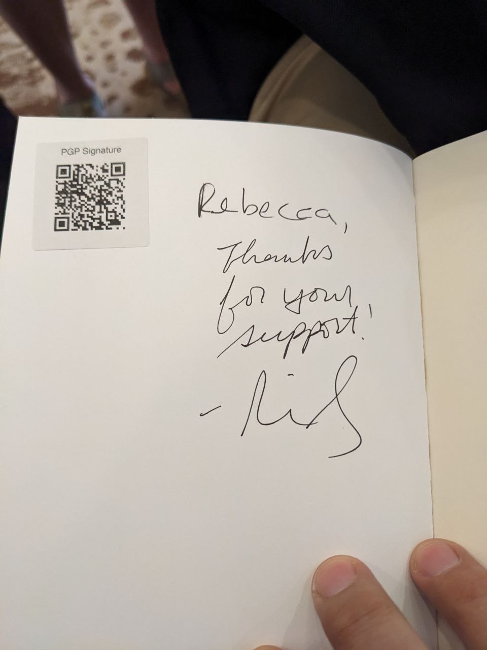 Signed autograph e107f1468e68a5f2