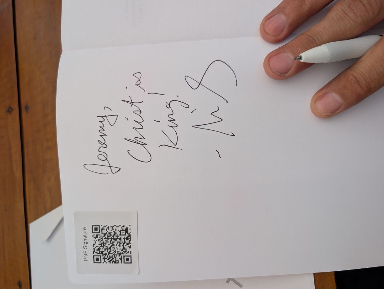 Signed autograph e35f40449434b2e8