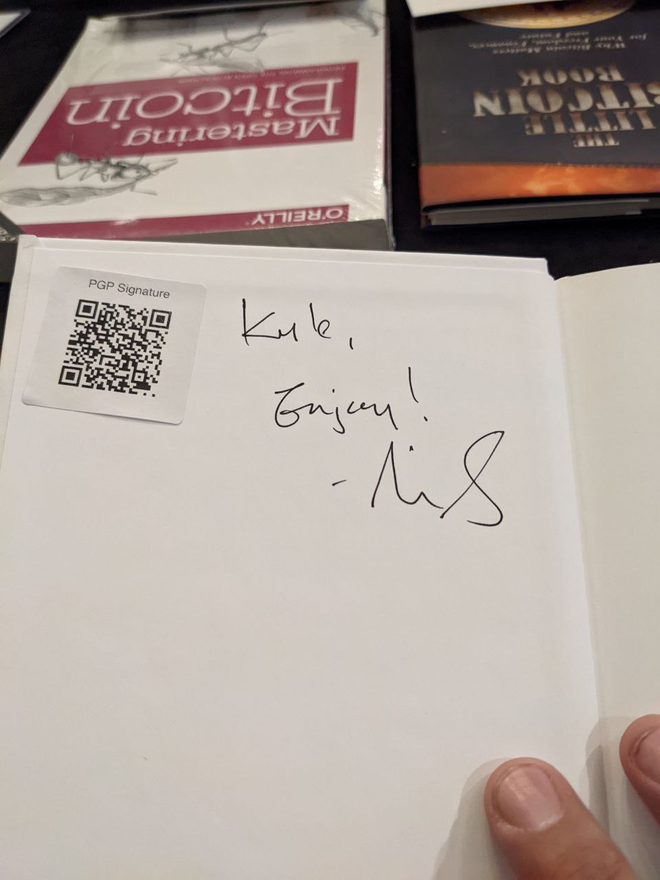 Signed autograph e407384e3b35ce9c